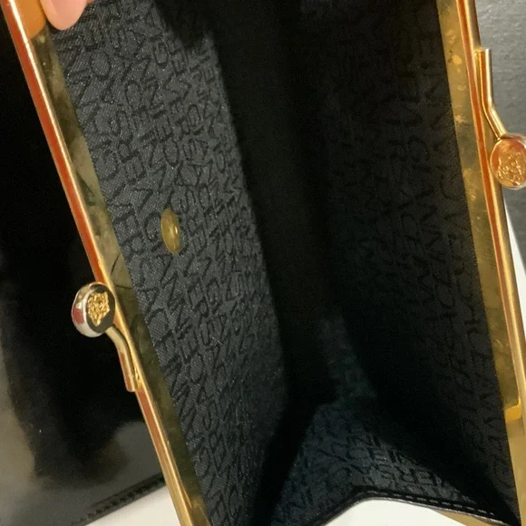 Versace Black and Gold Women's Wallet - Picture 9 of 11